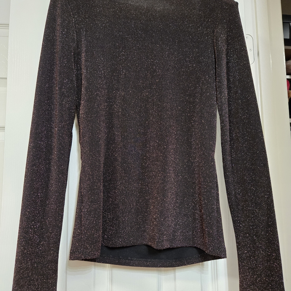 Buckle Shimmering Long Sleeve Top - Picture 3 of 5